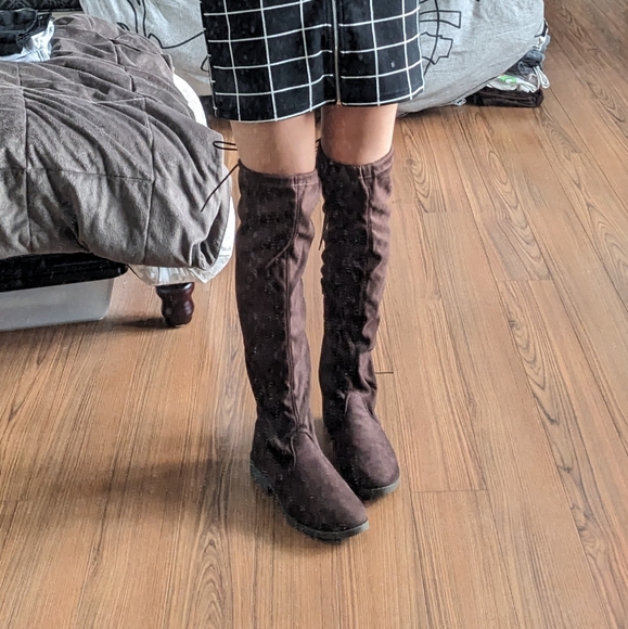 Over the knee boots - Picture 2 of 7